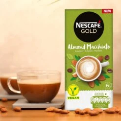 Nescafé Gold Almond Macchiato Oploskoffie - 6 Doosjes à 6 Zakjes 13 Nescafé Gold Almond Macchiato Oploskoffie - 6 Doosjes à 6 Zakjes -Koffiehuis 1200x1200 261