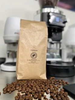 Rotterdamse Koffiebonen Tasty Proefpakket | ORIGINAL 3 X 500 GRAM 10 Rotterdamse Koffiebonen Tasty Proefpakket | ORIGINAL 3 X 500 GRAM -Koffiehuis 899x1200 6